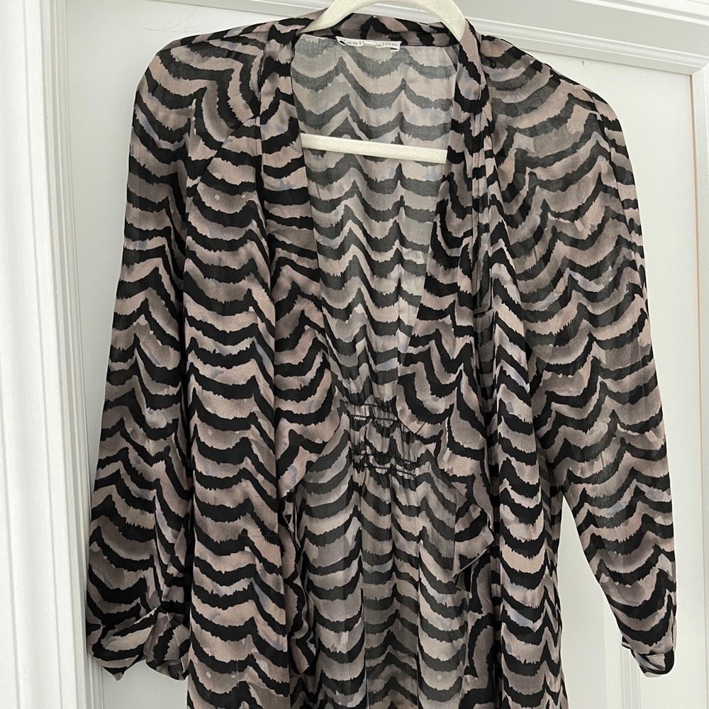 Printed open front top